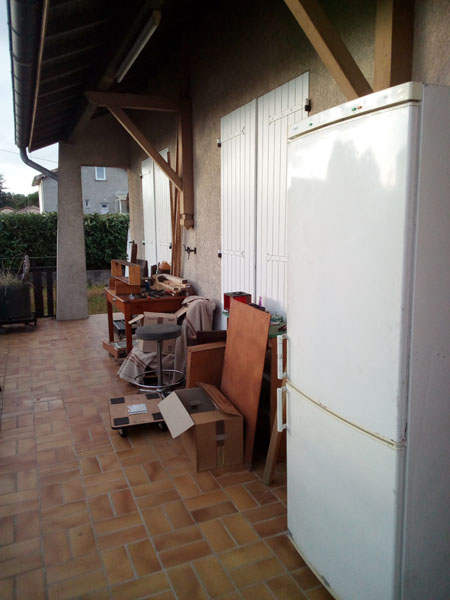 caisses sur la terrasse